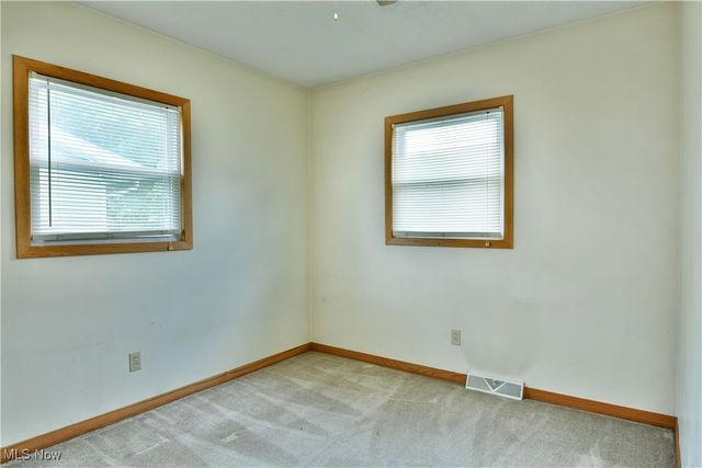 1529 Difford Drive, Niles, OH 44446