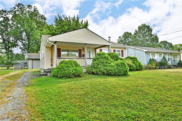 1529 Difford Drive, Niles, OH 44446