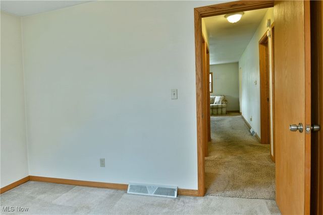 1529 Difford Drive, Niles, OH 44446