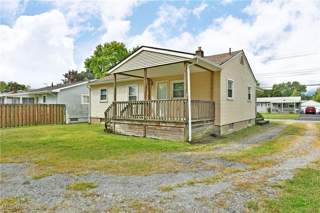 1529 Difford Drive, Niles, OH 44446