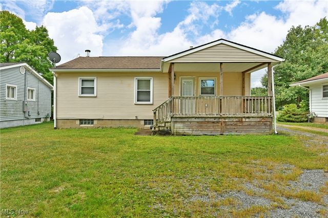 1529 Difford Drive, Niles, OH 44446