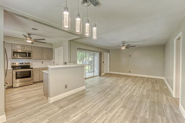 400 S Luna Court 3, Hollywood, FL 33021