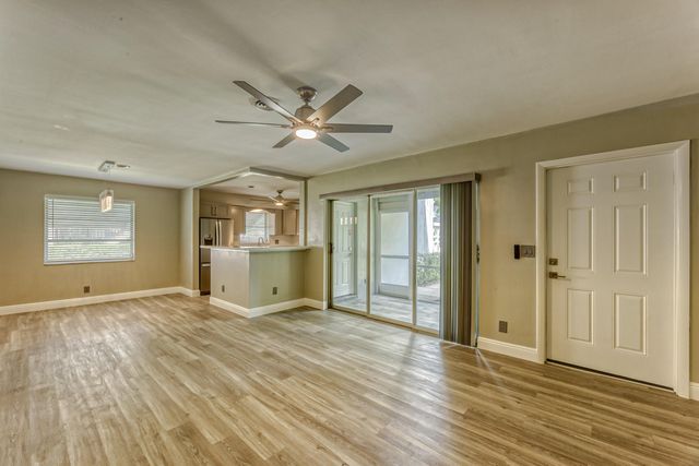 400 S Luna Court 3, Hollywood, FL 33021