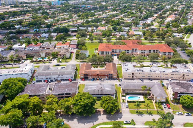 400 S Luna Court 3, Hollywood, FL 33021