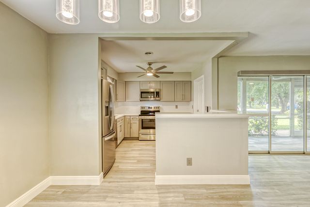 400 S Luna Court 3, Hollywood, FL 33021