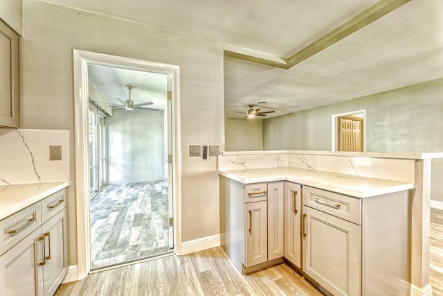 400 S Luna Court 3, Hollywood, FL 33021