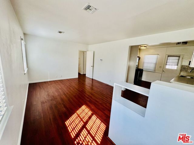 3711 Selby Avenue, Los Angeles, CA 90034