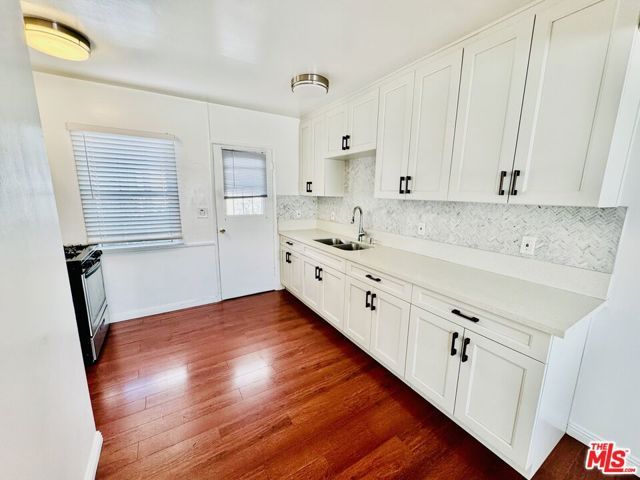 3711 Selby Avenue, Los Angeles, CA 90034