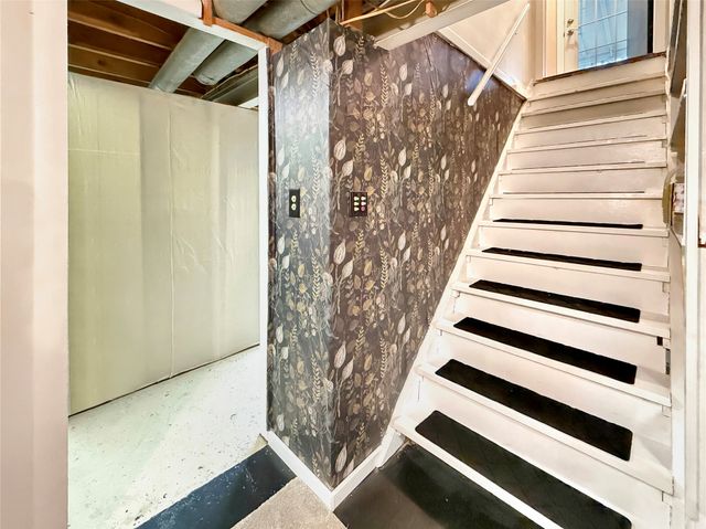 3167 W 24TH Street, Erie, PA 16506