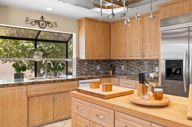 73681 Agave Lane, Palm Desert, CA 92260