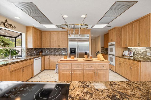 73681 Agave Lane, Palm Desert, CA 92260