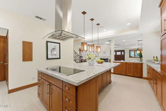 130 S Arroyo Boulevard, Pasadena, CA 91105