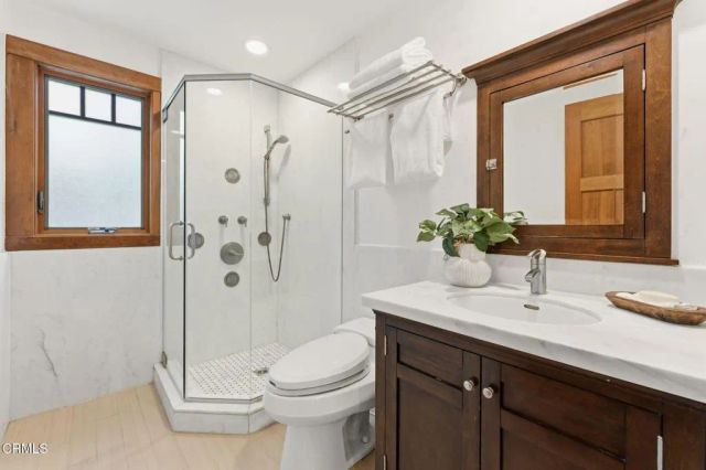 130 S Arroyo Boulevard, Pasadena, CA 91105