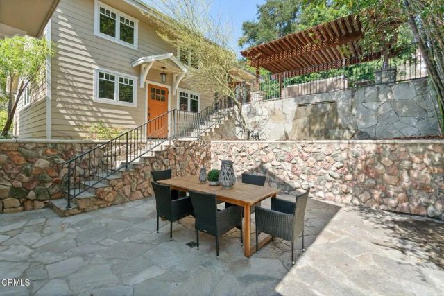 130 S Arroyo Boulevard, Pasadena, CA 91105