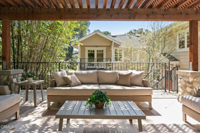 130 S Arroyo Boulevard, Pasadena, CA 91105