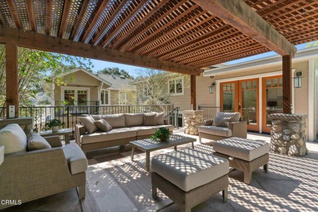 130 S Arroyo Boulevard, Pasadena, CA 91105