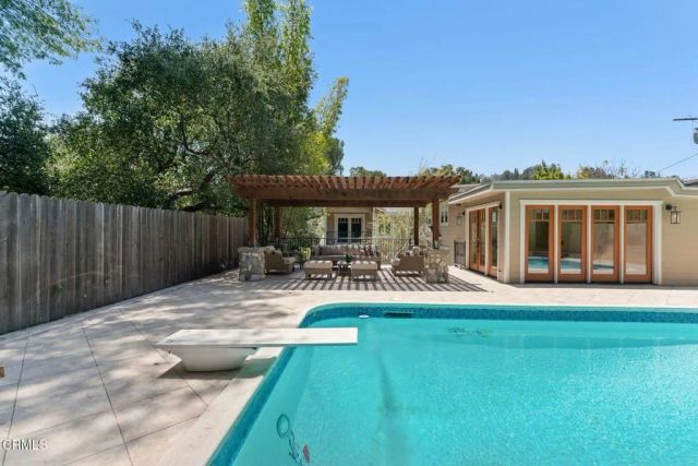 130 S Arroyo Boulevard, Pasadena, CA 91105