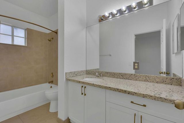 5720 Tuscany Way, Tamarac, FL 33321