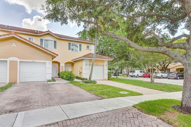 5720 Tuscany Way, Tamarac, FL 33321