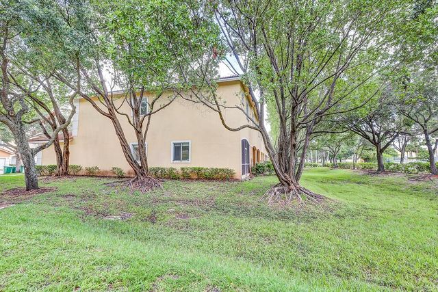 5720 Tuscany Way, Tamarac, FL 33321