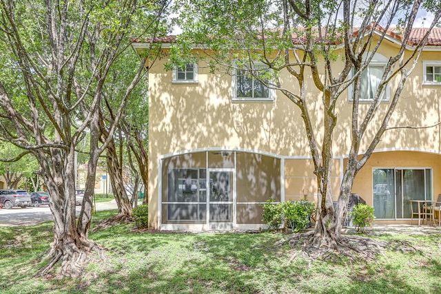 5720 Tuscany Way, Tamarac, FL 33321