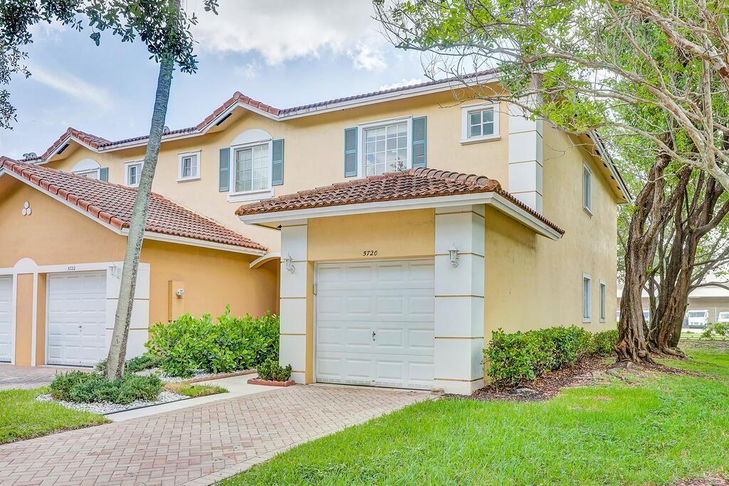 5720 Tuscany Way, Tamarac, FL 33321