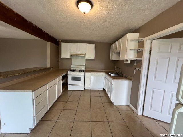 10267 Mount Crosby, San Antonio, TX 78251