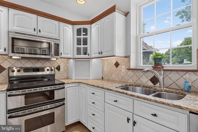 624 E CHERRY ST, Palmyra, PA 17078