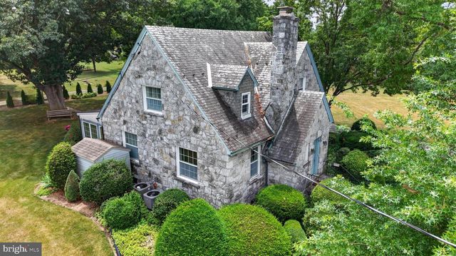 624 E CHERRY ST, Palmyra, PA 17078