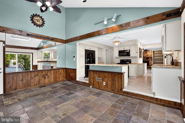 21 WINTHROP RD, Lawrenceville, NJ 08648