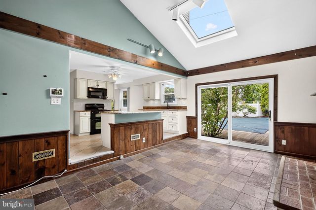 21 WINTHROP RD, Lawrenceville, NJ 08648