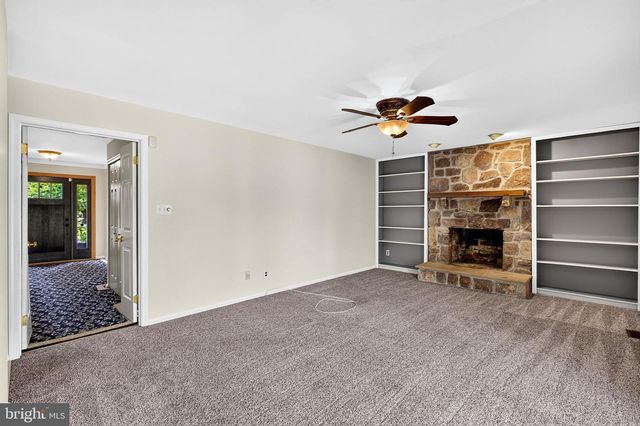 21 WINTHROP RD, Lawrenceville, NJ 08648