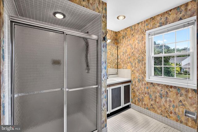 21 WINTHROP RD, Lawrenceville, NJ 08648
