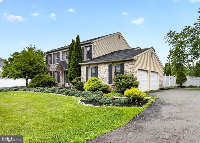 21 WINTHROP RD, Lawrenceville, NJ 08648