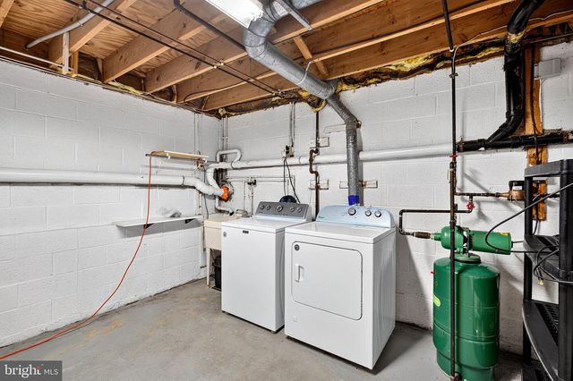 21 WINTHROP RD, Lawrenceville, NJ 08648