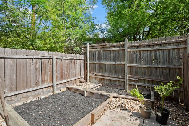 1912 Lightsey RD 2, Austin, TX 78704