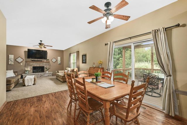 400 Cedar Bluffs COURT, Slinger, WI 53086