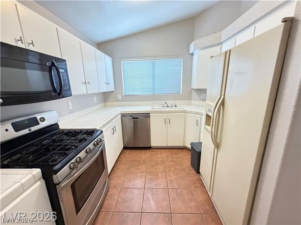 7828 Settlers Ridge Lane, Las Vegas, NV 89145 — photo 5