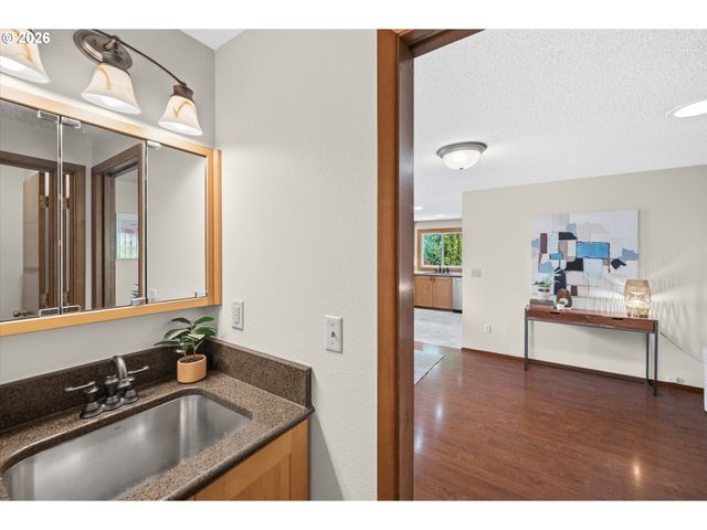 2730 Sw MEYERS Dr, Gresham, OR 97080