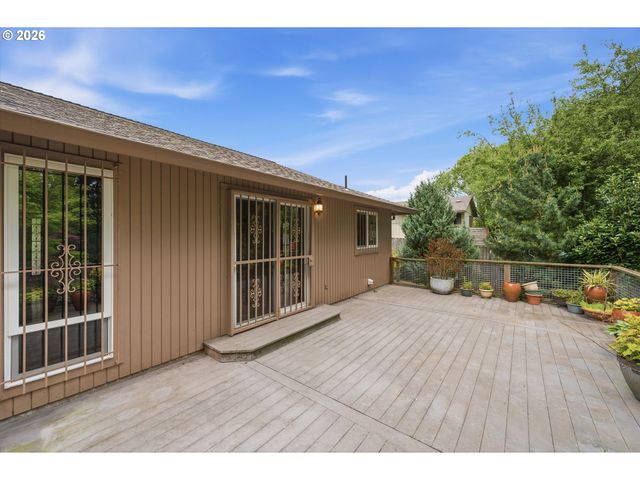 2730 Sw MEYERS Dr, Gresham, OR 97080