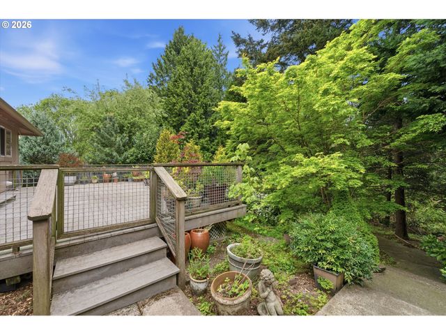 2730 Sw MEYERS Dr, Gresham, OR 97080