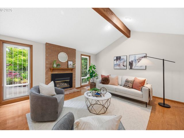 2730 Sw MEYERS Dr, Gresham, OR 97080