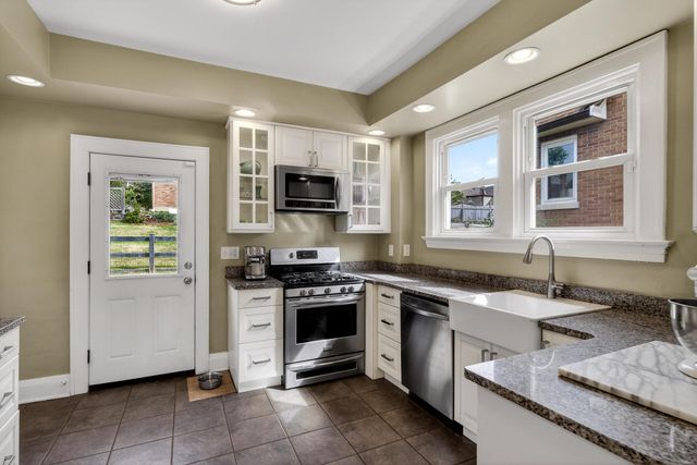 824 Aberdeen Road, Park Hills, KY 41011