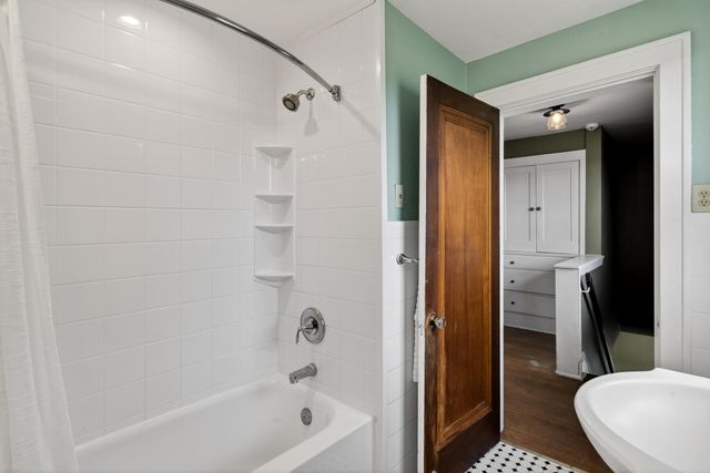 824 Aberdeen Road, Park Hills, KY 41011