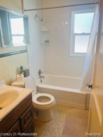 1917 N Connecticut Avenue, Royal Oak, MI 48073