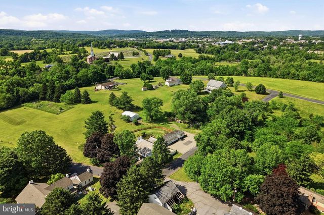 1113 LANDIS RD, East Greenville, PA 18041