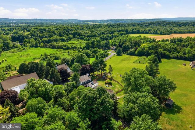1113 LANDIS RD, East Greenville, PA 18041