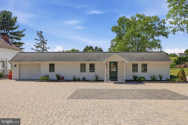 1113 LANDIS RD, East Greenville, PA 18041