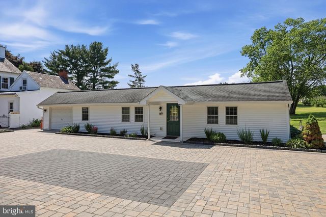 1113 LANDIS RD, East Greenville, PA 18041