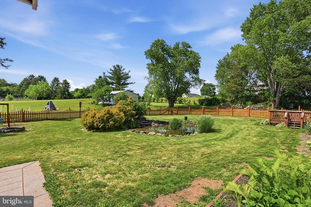 1113 LANDIS RD, East Greenville, PA 18041